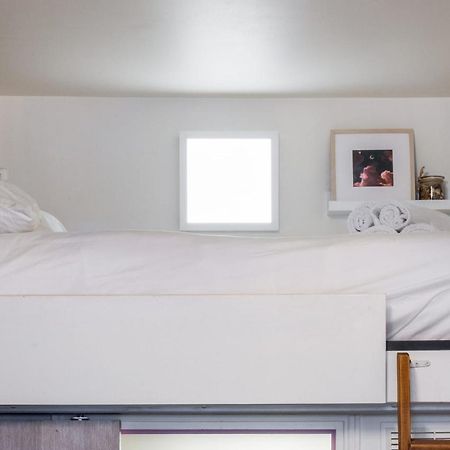 Charming Industrial-Style Studio Just Nearby Montmartre In Paris - Welkeys Daire Dış mekan fotoğraf